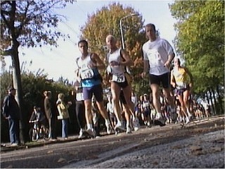 Marathon2003_00127.jpg (38313 bytes)